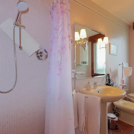 La Barca Nel Frutteto Natura E Relax In Collina Lagune