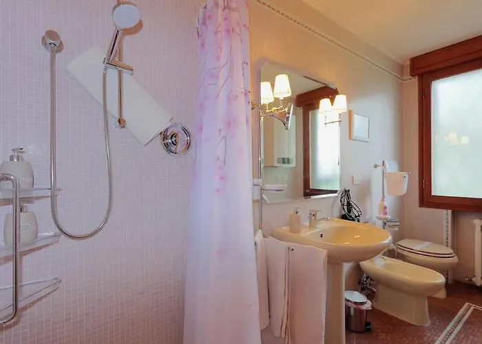 La Barca Nel Frutteto Natura E Relax In Collina Lagune